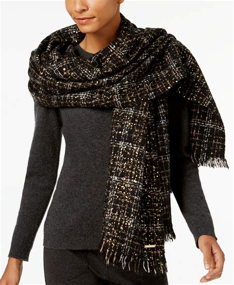 michael michael kors boucle plaid muffle scarf|Michael Kors Bouclé Plaid Scarf .